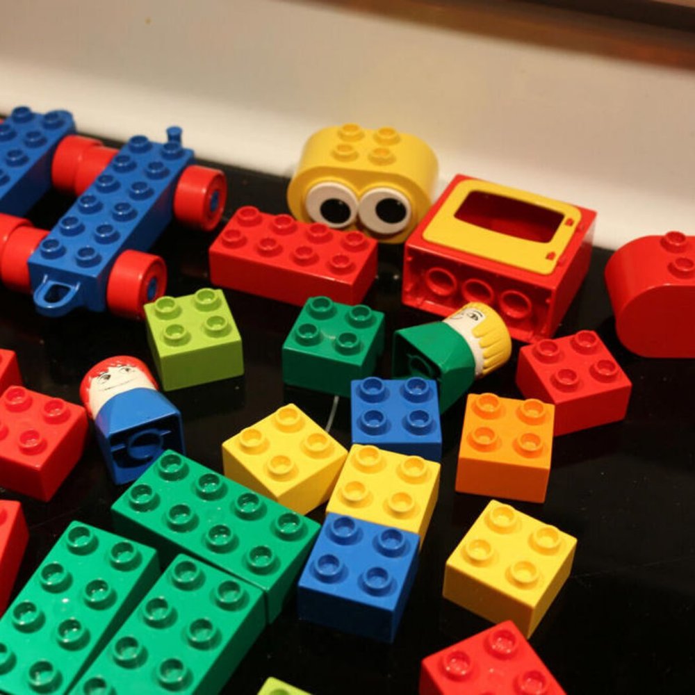 Lego Bright Multi-Color Building Brick Lot - Picture 8 of 9